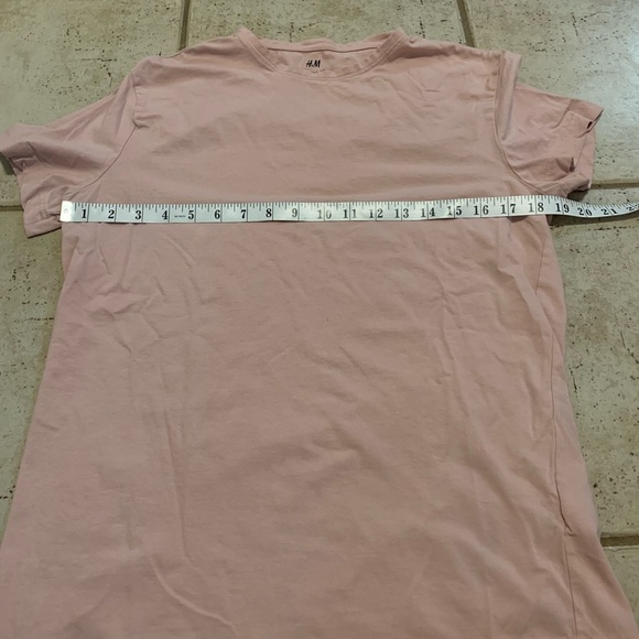 H&M Muscle Fit T-Shirt - Light Pink - US L - Picture 5 of 6